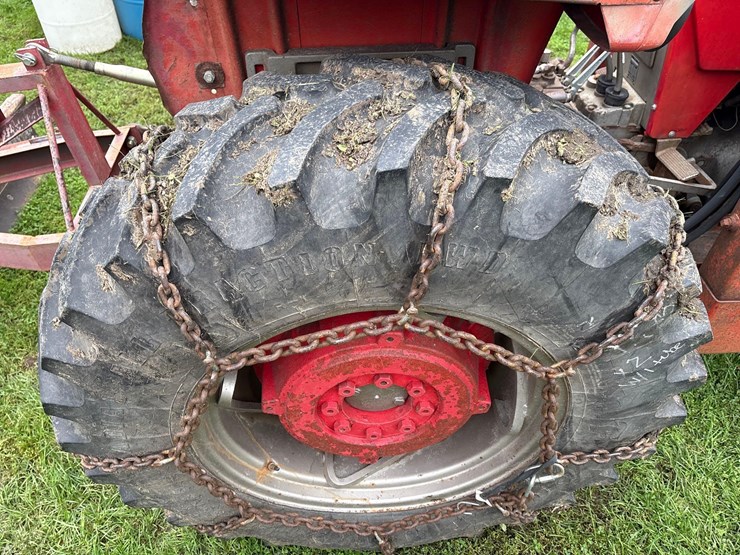 massey-ferguson-165-image-21