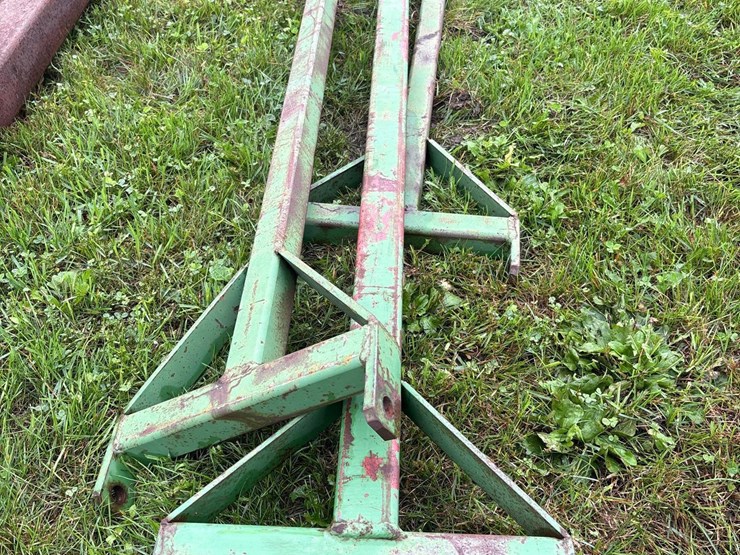 iron-sprayer-booms-image-3