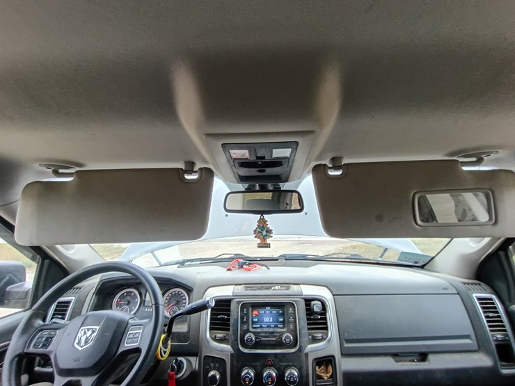 2016-dodge-2500-image-66