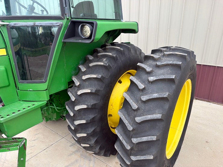 1976-john-deere-4630-image-30