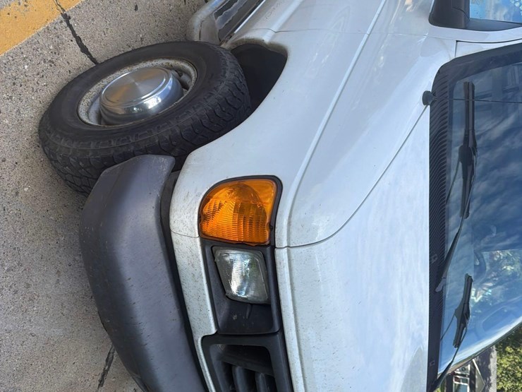 2006-ford-e250-image-14