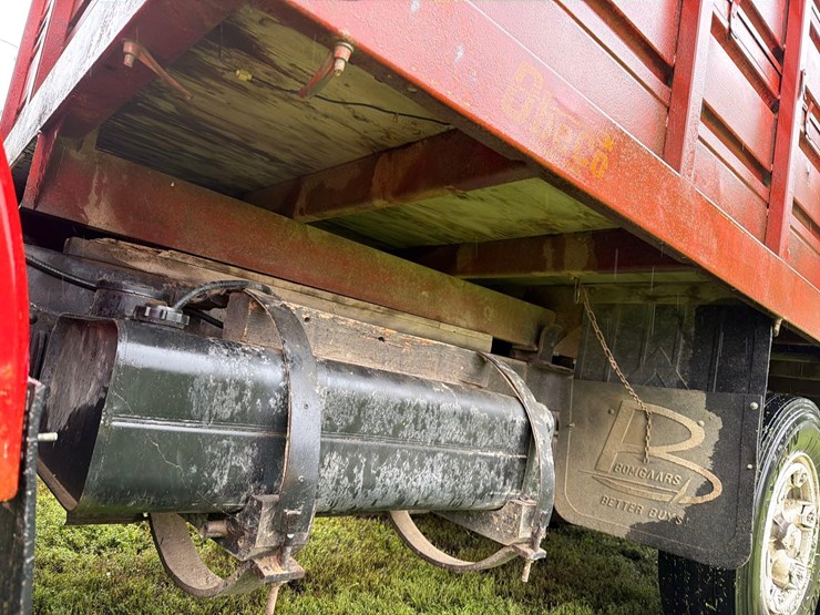1970-gmc-5500-image-12