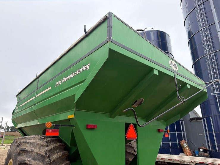 2012-j&m-1051-grain-storm-grain-cart-1-owner-image-7