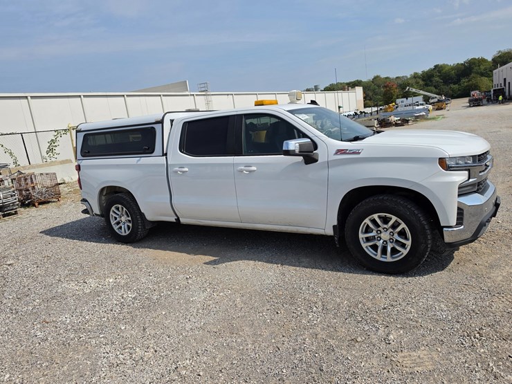 #25311-•-2019-chevrolet-silverado-pickup-truck-image-21