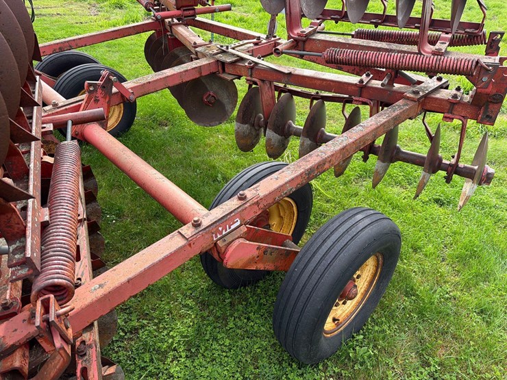 massey-ferguson-620-image-8