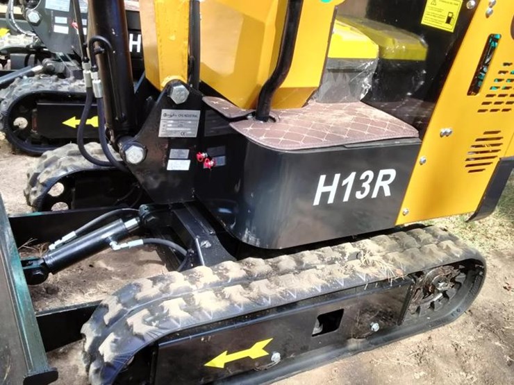 #18-•-cfg-mini-excavator---h13r-image-8
