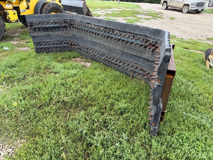 10ft-5”-skidloader-quick-tach-tire-scraper-image-4