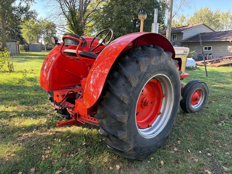 case-900-wheatland-propane-tractor-image-3