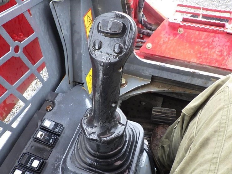 takeuchi-tl12r2-image-32