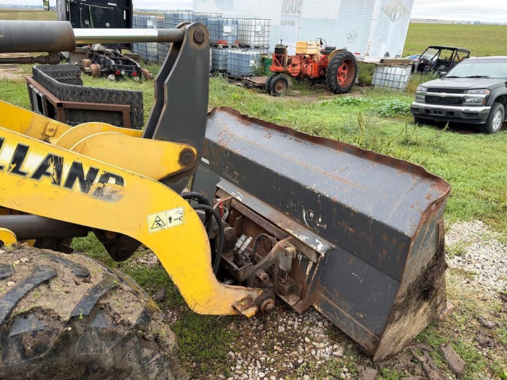 new-holland-w80c-image-9