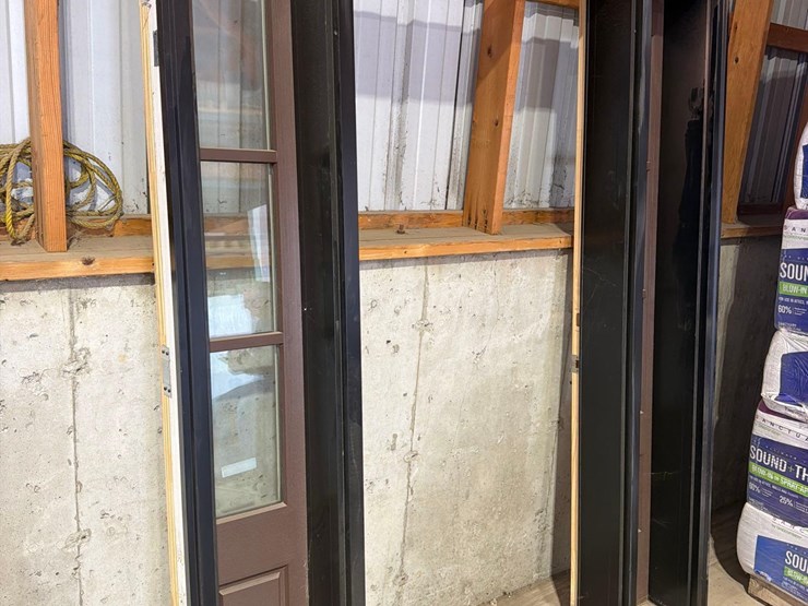 door-frame-with--two-side-lights-image-2