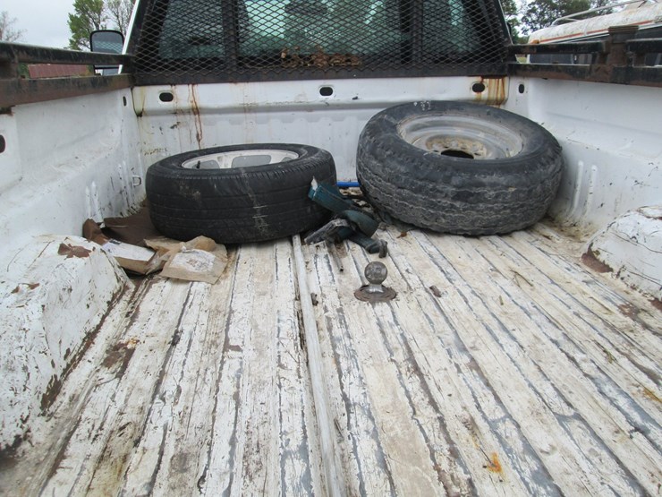 2011-chevrolet-2500hd-image-9