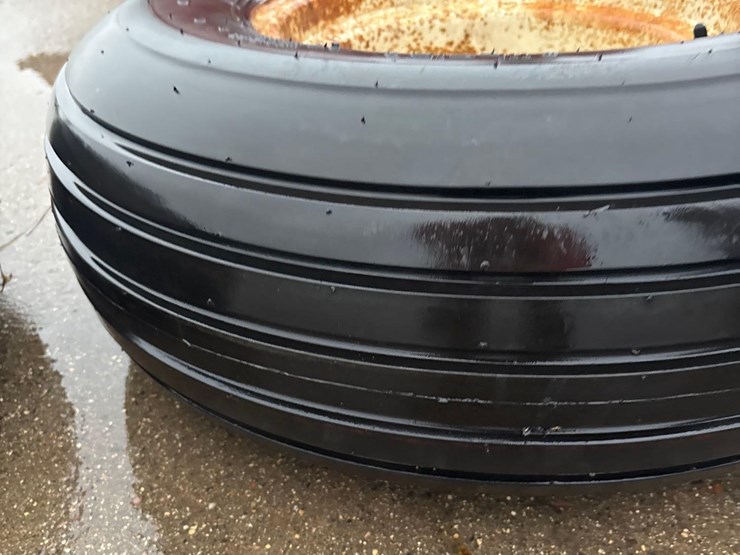 3--11l-15-implement-tires-and-rims-image-6