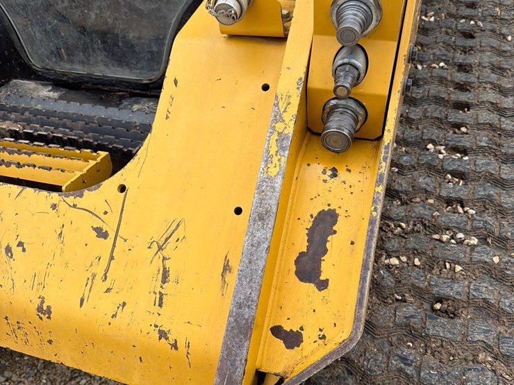 2015-caterpillar-289d-image-14