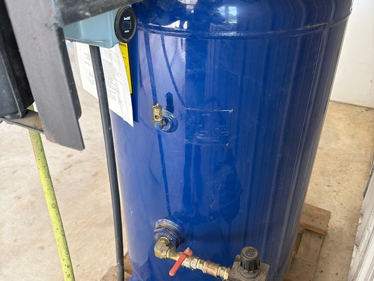 cast-air-80-gallon-commercial-air-compressor-image-13