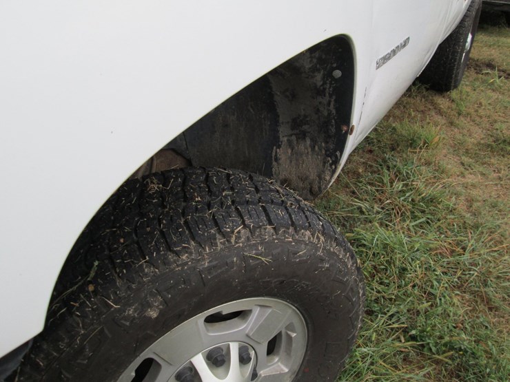 2011-chevrolet-2500hd-image-18