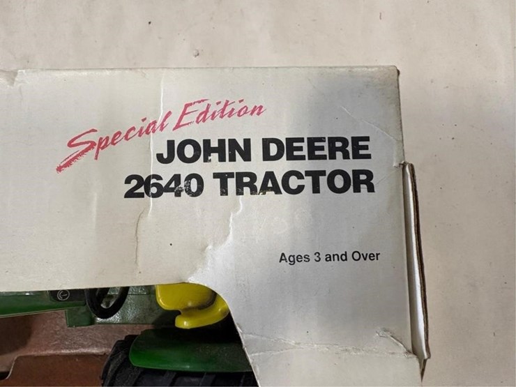 john-deere-2640-image-2
