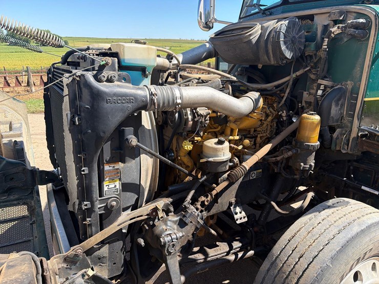 2011-peterbilt-386-image-14