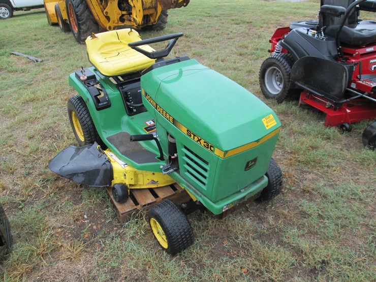 john-deere-stx30-image-2
