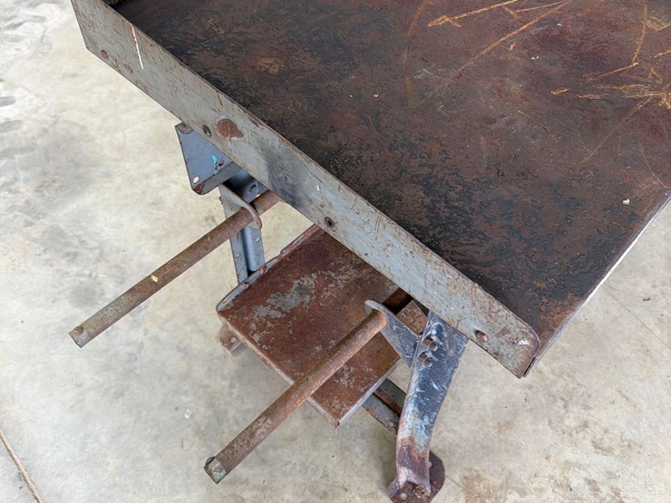 metal-work-bench-image-7