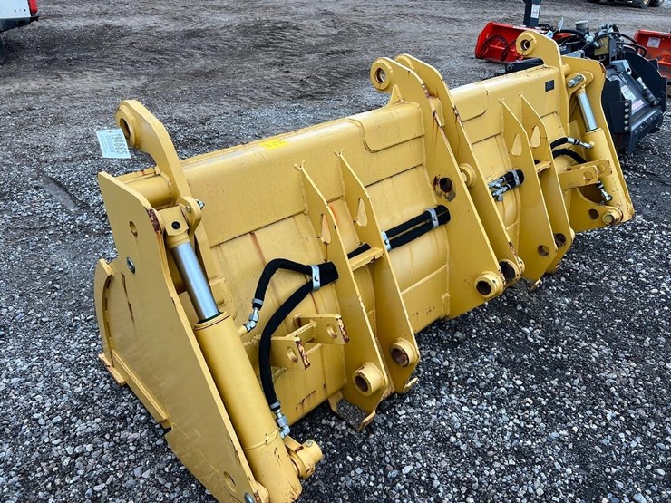 john-deere-12-image-4