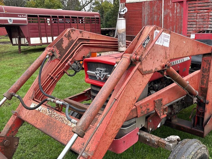 massey-ferguson-165-image-11