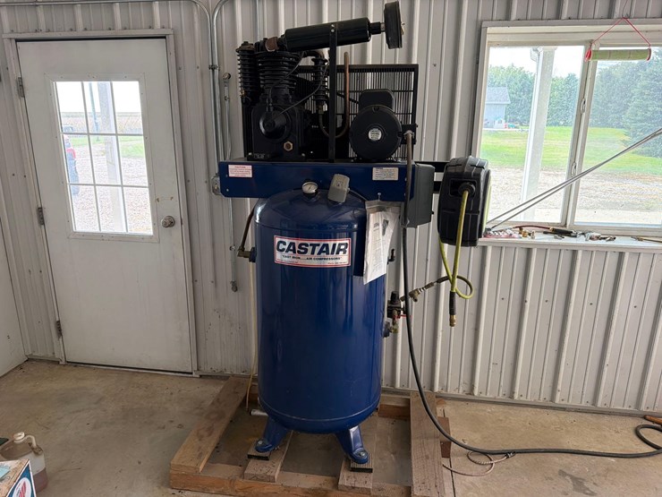 cast-air-80-gallon-commercial-air-compressor-image-1