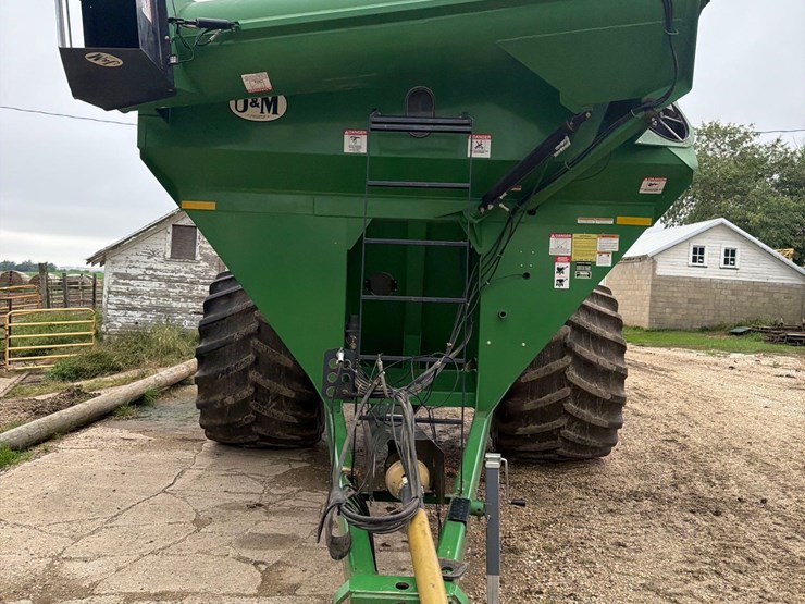 2012-j&m-1051-grain-storm-grain-cart-1-owner-image-2