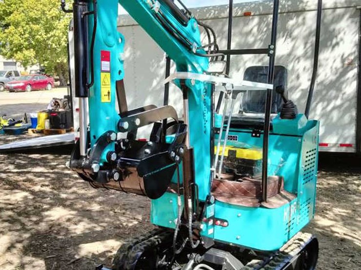 #2-•-cfg-mini-excavator---h16r-image-1