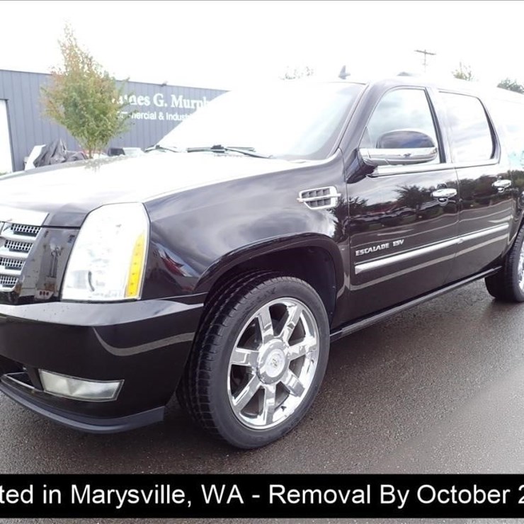 2011 CADILLAC ESCALADE