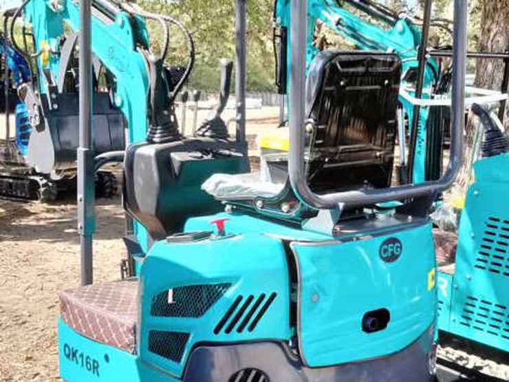 #4-•-cfg-mini-excavator---qk16r-image-3