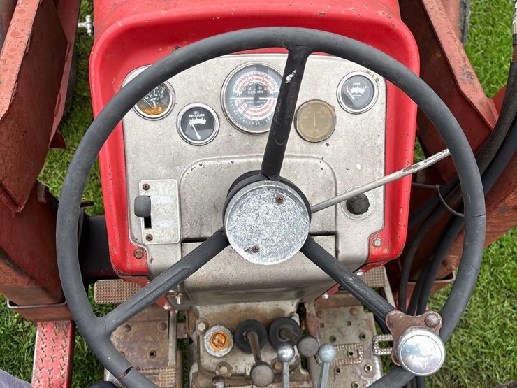 massey-ferguson-165-image-32