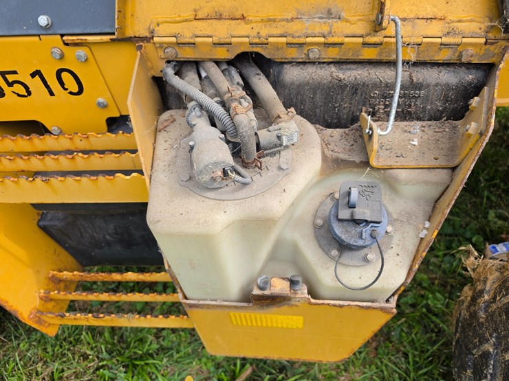 2016-deere-410l-image-173