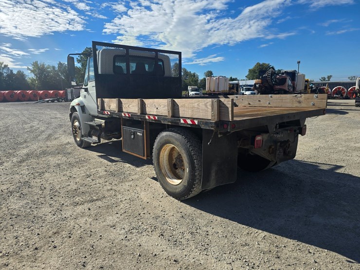 2006-international-durastar-4300-image-7