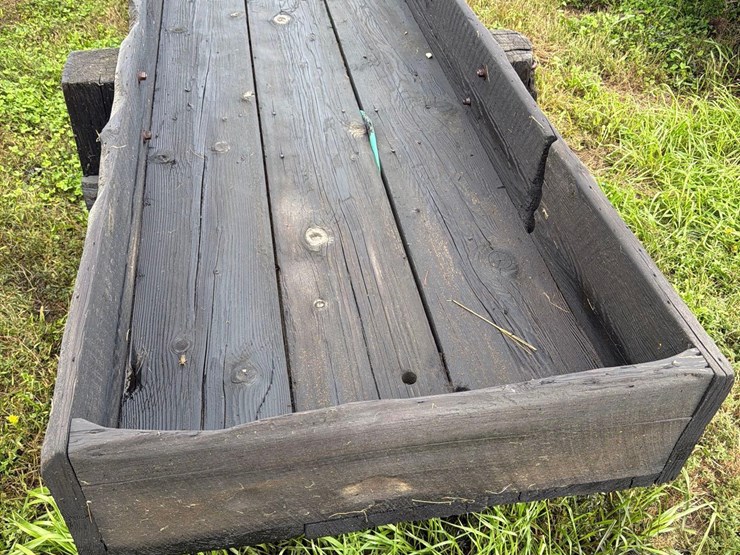 doon-saw-mill-3ft-x-20ft-wood-feed-bunk-image-7