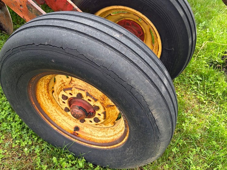 massey-ferguson-620-image-6