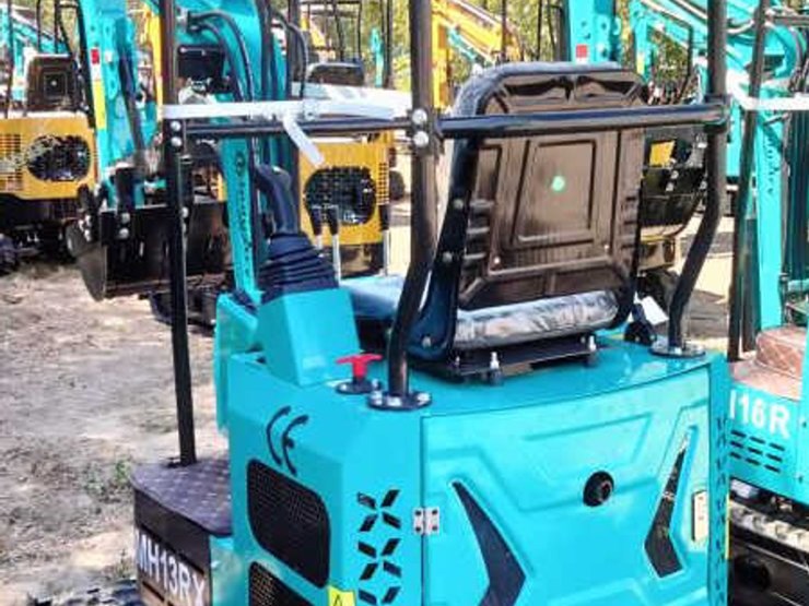 #28-•-cfg-mini-excavator---mh13rx-image-3