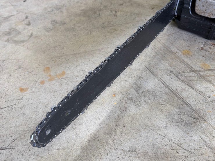 poulan-p4018-chain-saw-image-7
