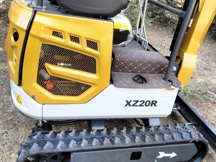 #25-•-cfg-mini-excavator---qk20r-image-8