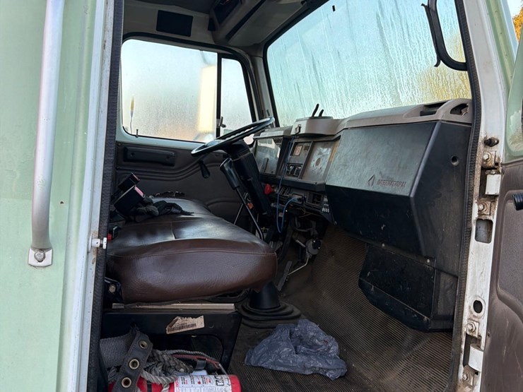 2000-international-4700-image-23