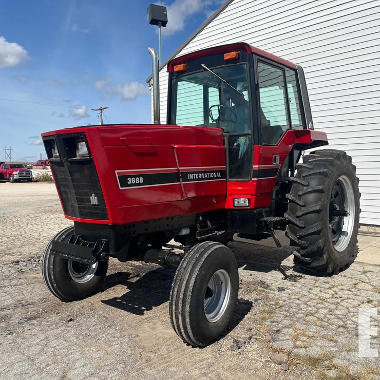 1982 INTERNATIONAL 3688