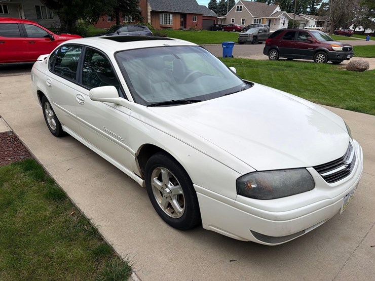 2004-chevrolet-impala-ls-car-image-3