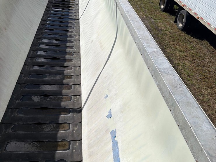 2011-wilson-46ft-fixed-tri-axle-live-bottom-semi-belt-trailer--1-owner--very-clean-trailer-image-68