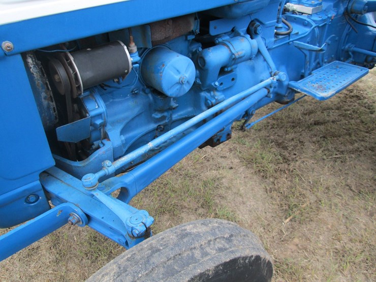 ford-3000-image-22