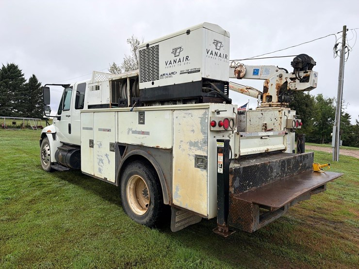 2009-international-durastar-4300-image-5