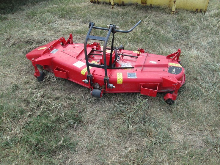 2019-massey-ferguson-5-image-1