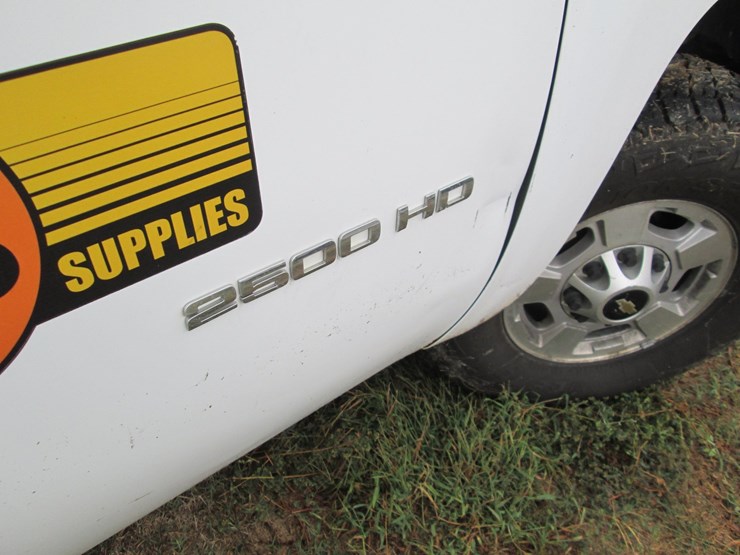 2011-chevrolet-2500hd-image-15