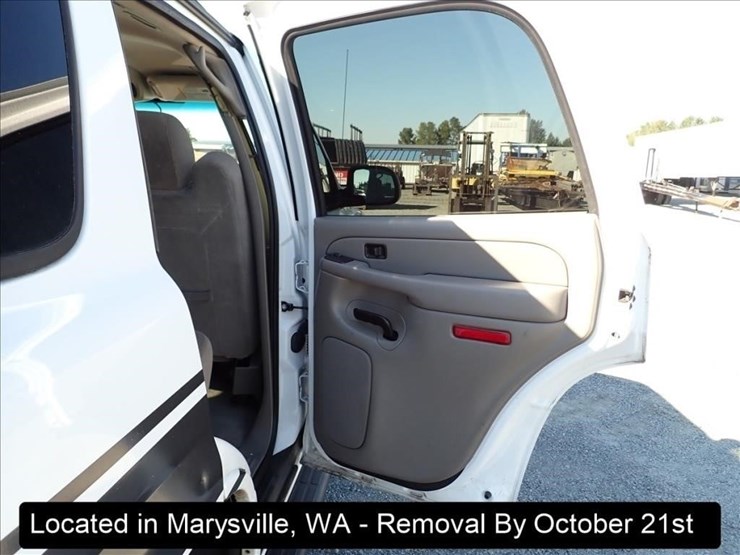 2005-chevrolet-tahoe-image-27