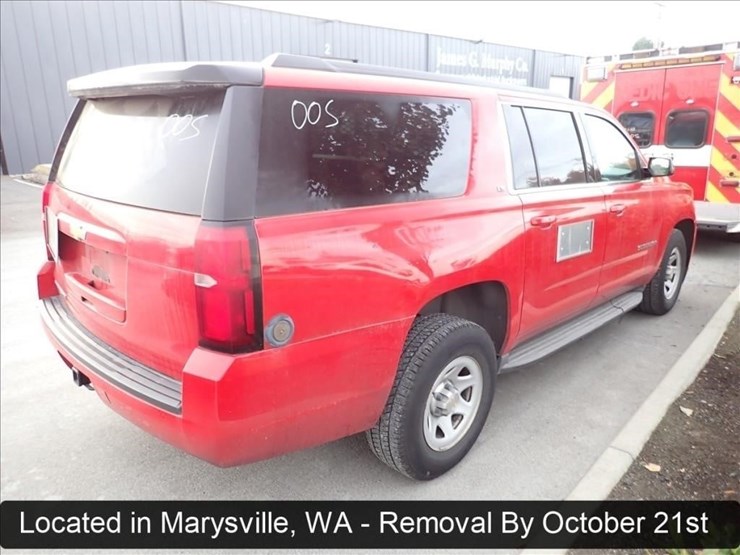 2015-chevrolet-suburban-image-21