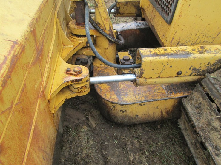 caterpillar-d5m-lgp-image-23